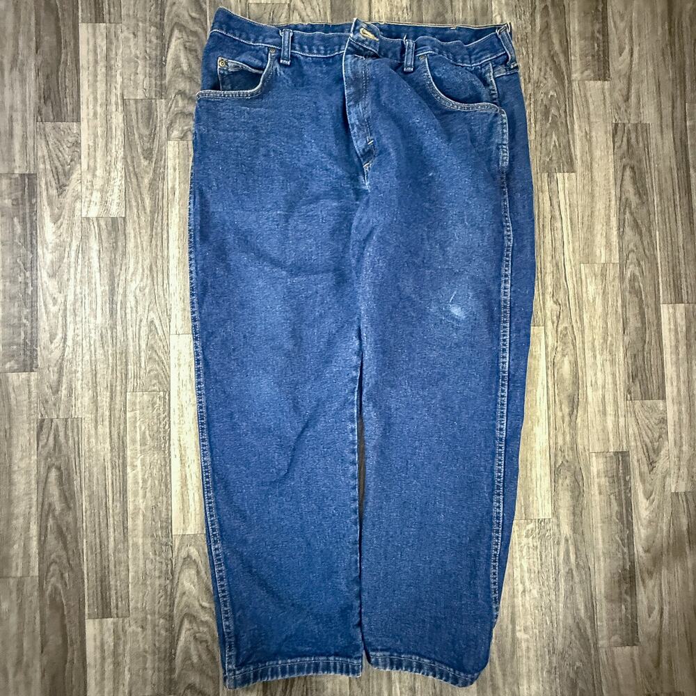 Wrangler Rugged Wear Jeans 40x30 Blue Denim Relaxed Fit USA Cotton Work Pants